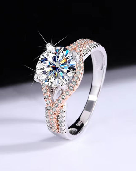 Daphne Moissanite Ring