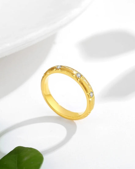 Luna (18k) Wedding Ring