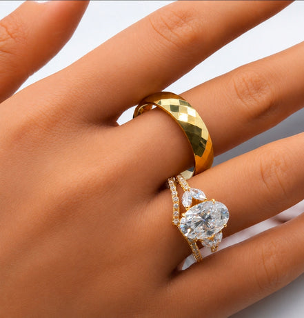 Seraphina Oval Moissanite Bridal Set